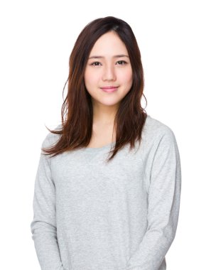 gri süveterli Asyalı genç kadın