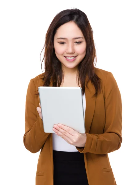 Young asian businesswoman in business suit — Stock Photo, Image