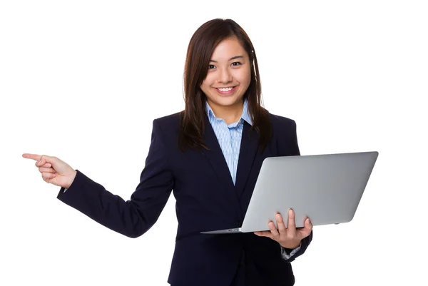 Young asian businesswoman in business suit — Stock Photo, Image