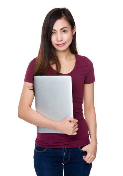 Asiática joven mujer en rojo camiseta — Foto de Stock