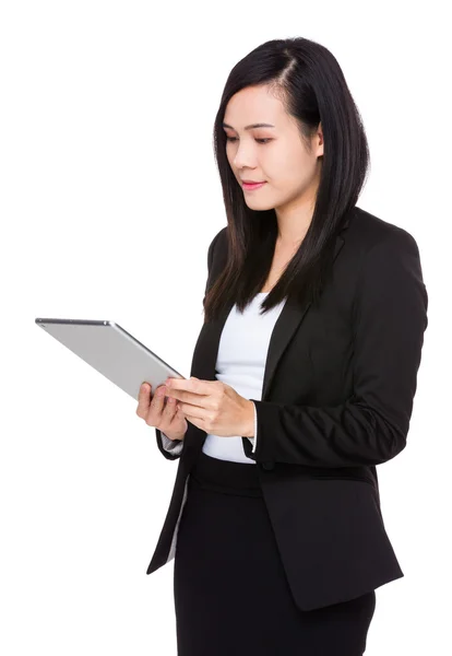 Young asian businesswoman in business suit — Stock Photo, Image