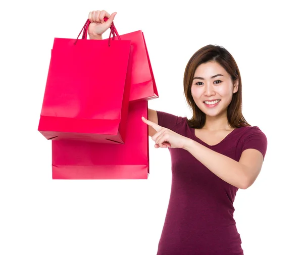 Asiático jovem mulher em vermelho t-shirt — Fotografia de Stock