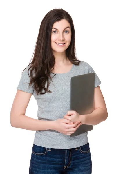 Branco jovem mulher em cinza t-shirt — Fotografia de Stock