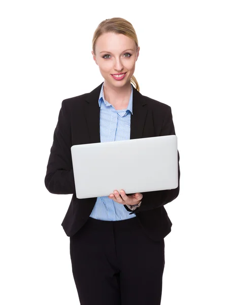 Joven mujer de negocios caucásica en traje de negocios — Foto de Stock