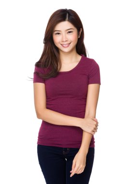 kırmızı t-shirt Asyalı genç kadın