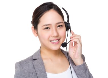 Asyalı kadın Müşteri Hizmetleri Yardımcısı