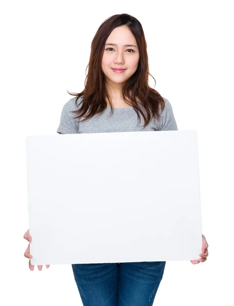 Mujer joven asiática en camiseta gris — Foto de Stock