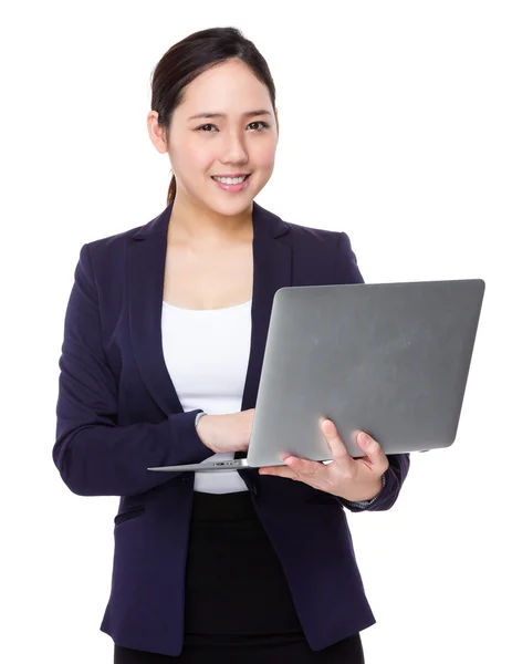 Young asian businesswoman in business suit — Stock Photo, Image