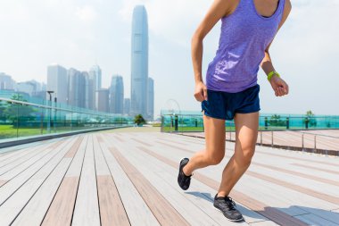 Hong Kong'da çalışan kadın