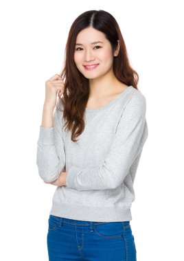 gri süveterli Asyalı genç kadın