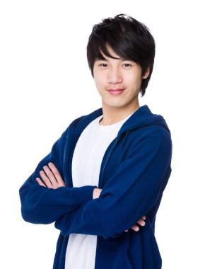 Mavi kazaklı Asya genç adam