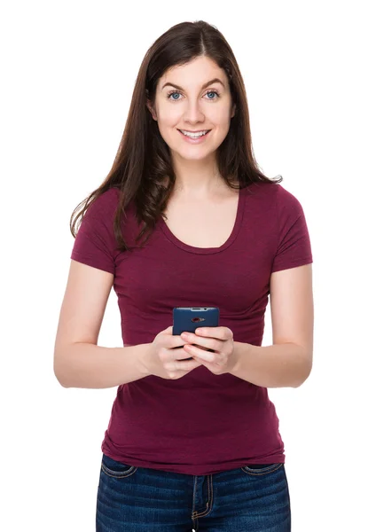 Mujer joven caucásica en camiseta roja —  Fotos de Stock