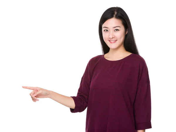 Asian young woman in red t-shirt — Stock Photo, Image