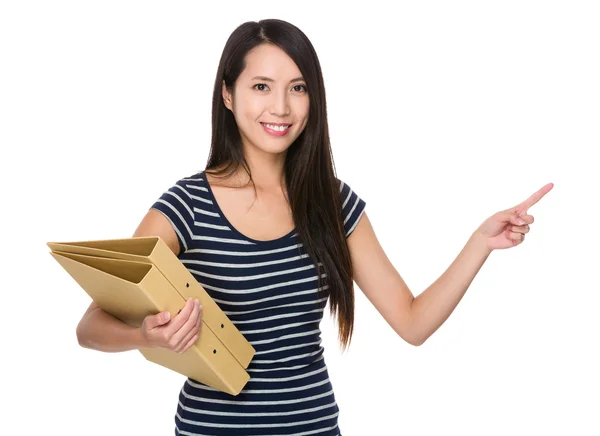 Asiática joven mujer en rayas camiseta — Foto de Stock