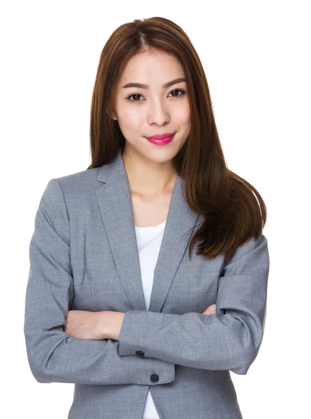 Mladá asijská podnikatelka v obleku — Stock fotografie