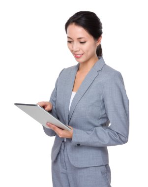 iş takım elbiseli genç Asyalı işkadını