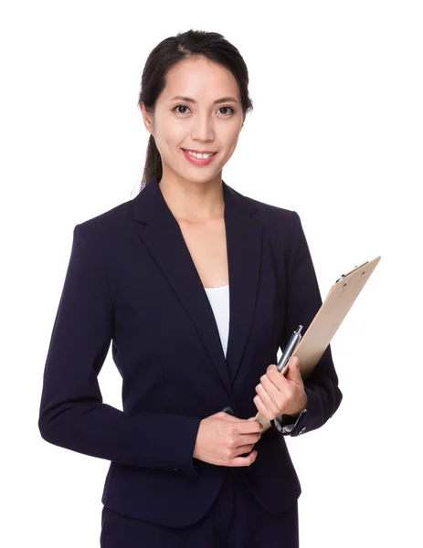 Junge asiatische Geschäftsfrau in Business-Anzug — Stockfoto