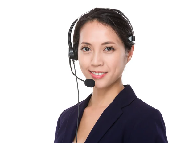 Aziatische vrouwelijke call center operator — Stockfoto