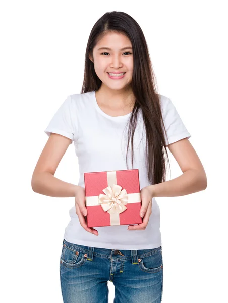 Asian young woman in white t-shirt — Stock Photo, Image