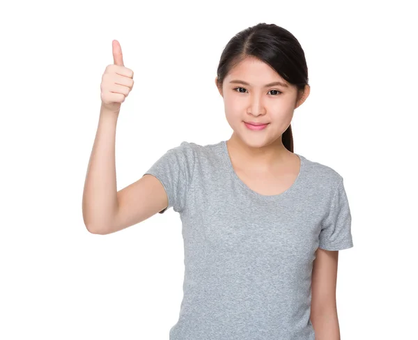 Asiática jovem mulher em cinza t-shirt — Fotografia de Stock