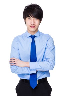 Mavi gömlekli Asya genç işadamı