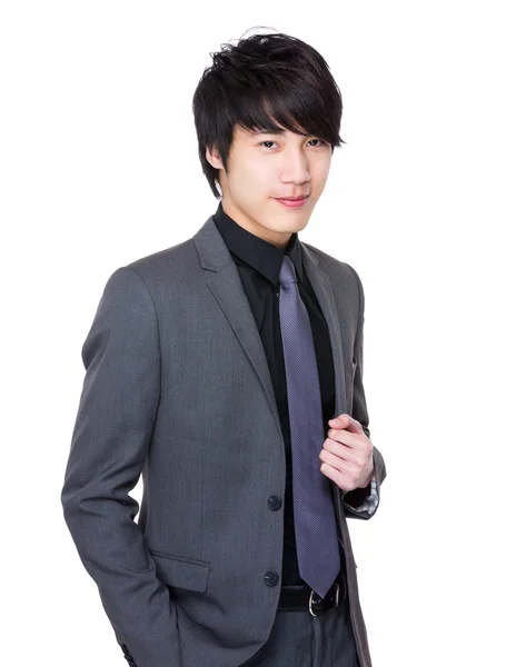 Молодий азіатський бізнесмен у діловому костюмі — стокове фото