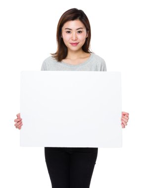 gri süveterli Asyalı genç kadın