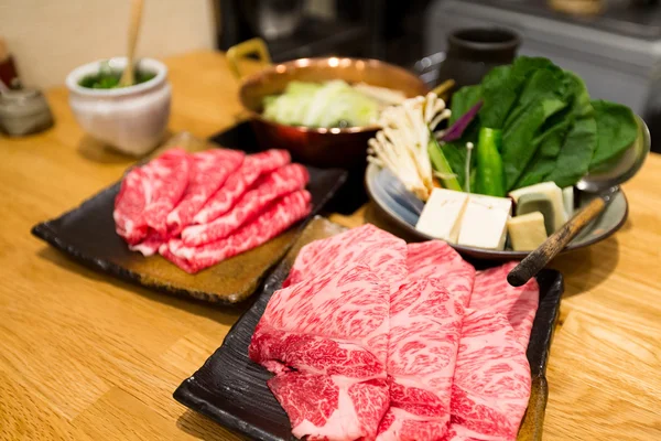 Carne fresca affettata per pentola calda giapponese — Foto Stock