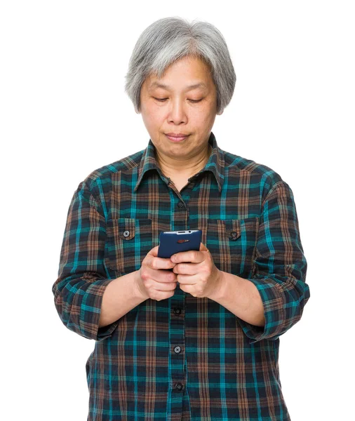 Asijská žena v kostkované košili — Stock fotografie
