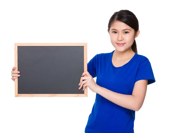 Asiática joven mujer en azul camiseta — Foto de Stock