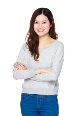 gri süveterli Asyalı genç kadın