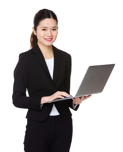 Young asian businesswoman in business suit — Stock Photo, Image