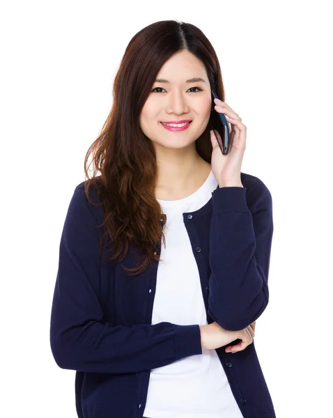 Asiática jovem mulher em azul cardigan — Fotografia de Stock