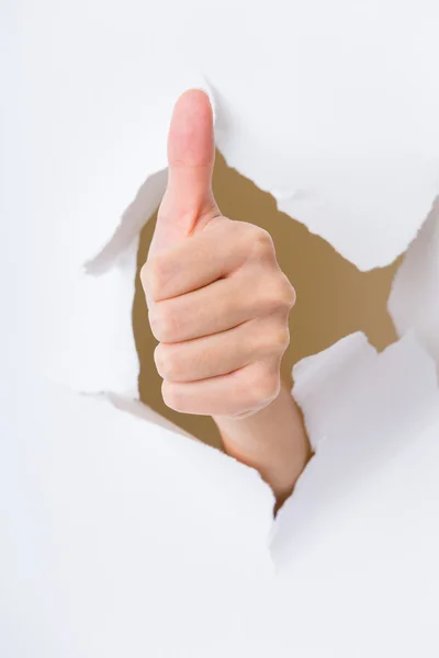 Mão humana gesticulando polegares para cima — Fotografia de Stock