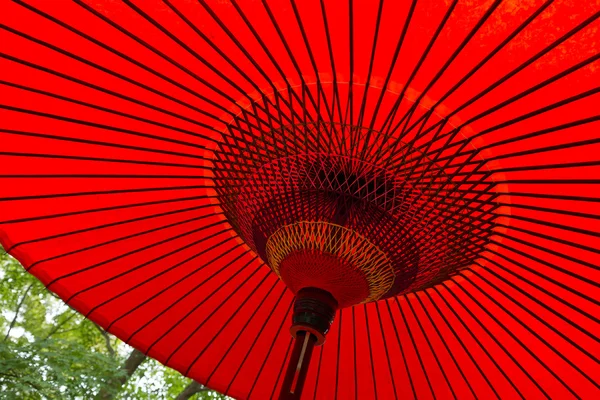 Tradiční japonský červený deštník — Stock fotografie