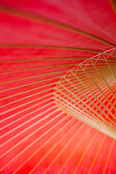 Paraguas rojo japonés tradicional — Foto de Stock