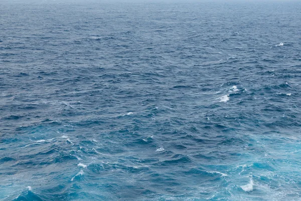 Oceaan wateroppervlak — Stockfoto