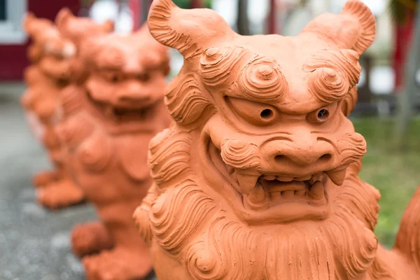 Japanese Lion sculptures — Stock Photo, Image