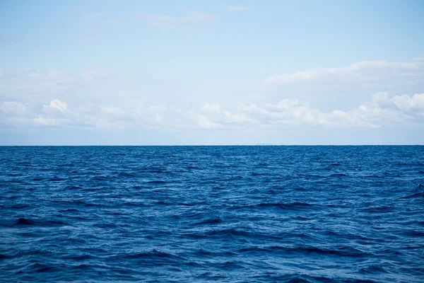 天空和海洋的水 — 图库照片