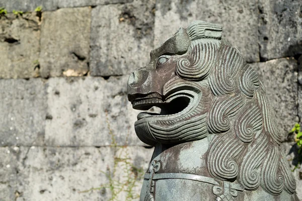 Japanska lejonet statyn — Stockfoto