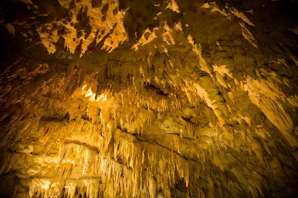 Stalactites inside cave — Stock Photo, Image