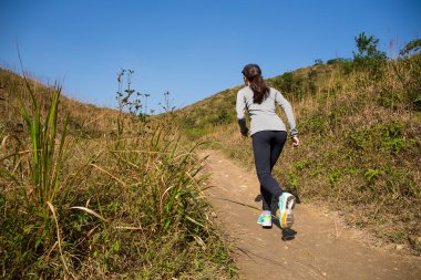 kadın koşma vasıl açık