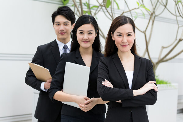 азиатский бизнес команда на открытом воздухе
