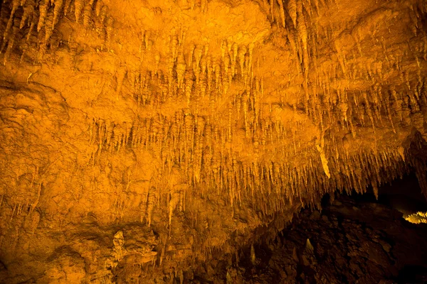 Stalactites inside cave — Stock Photo, Image