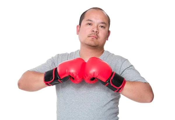 Asiatique homme portant des gants de boxe — Photo