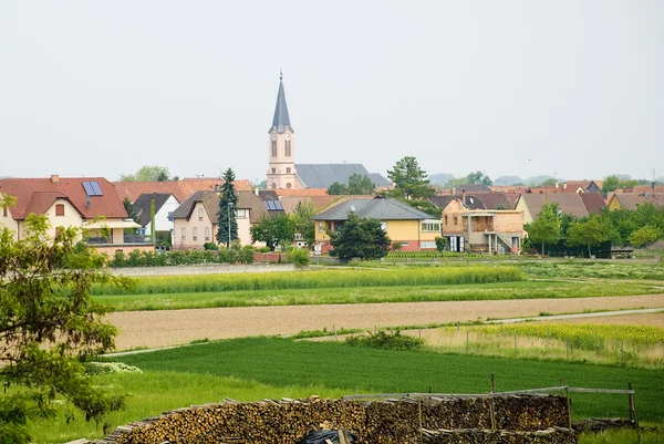 L'Allemagne. Petite belle ville allemande au printemps . — Photo