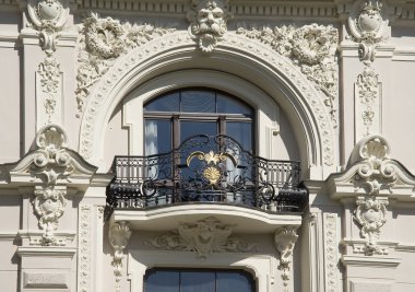 Riga. Jugendstil şeklinde bir bina balkon dekorasyon.