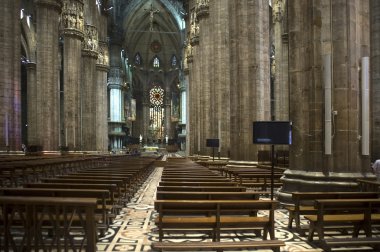 Milan, Santa Maria Katedrali. Bir katedralde bak.