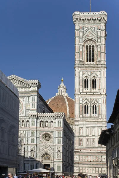 Florencia, Catedral de Santa Maria del Fiore y el vientre de Dzhetto — Foto de Stock
