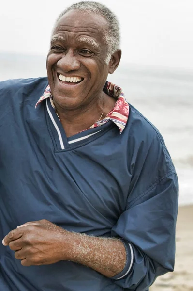 Portrait African American Senior Man Beach — Stock Photo, Image